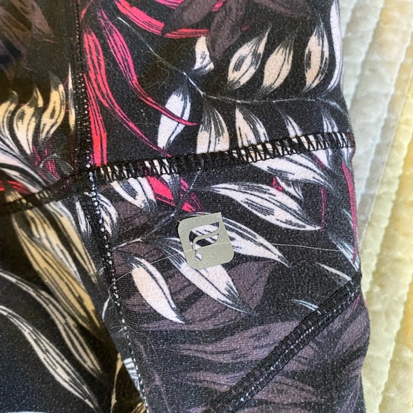Fabletics long leggings size large - Picture 2 of 2